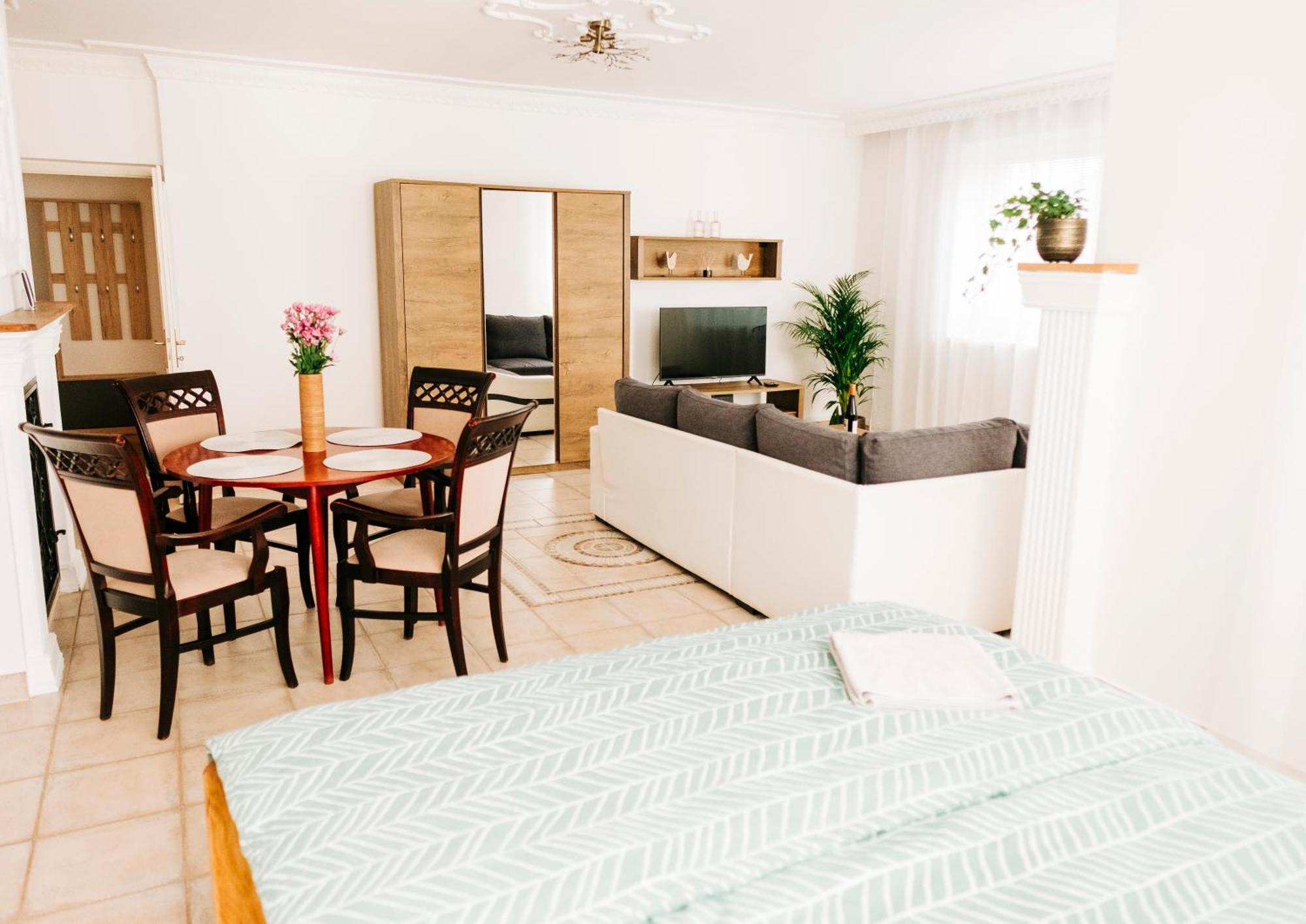 Castle Village Apartment Krásnohorské Podhradie 외부 사진